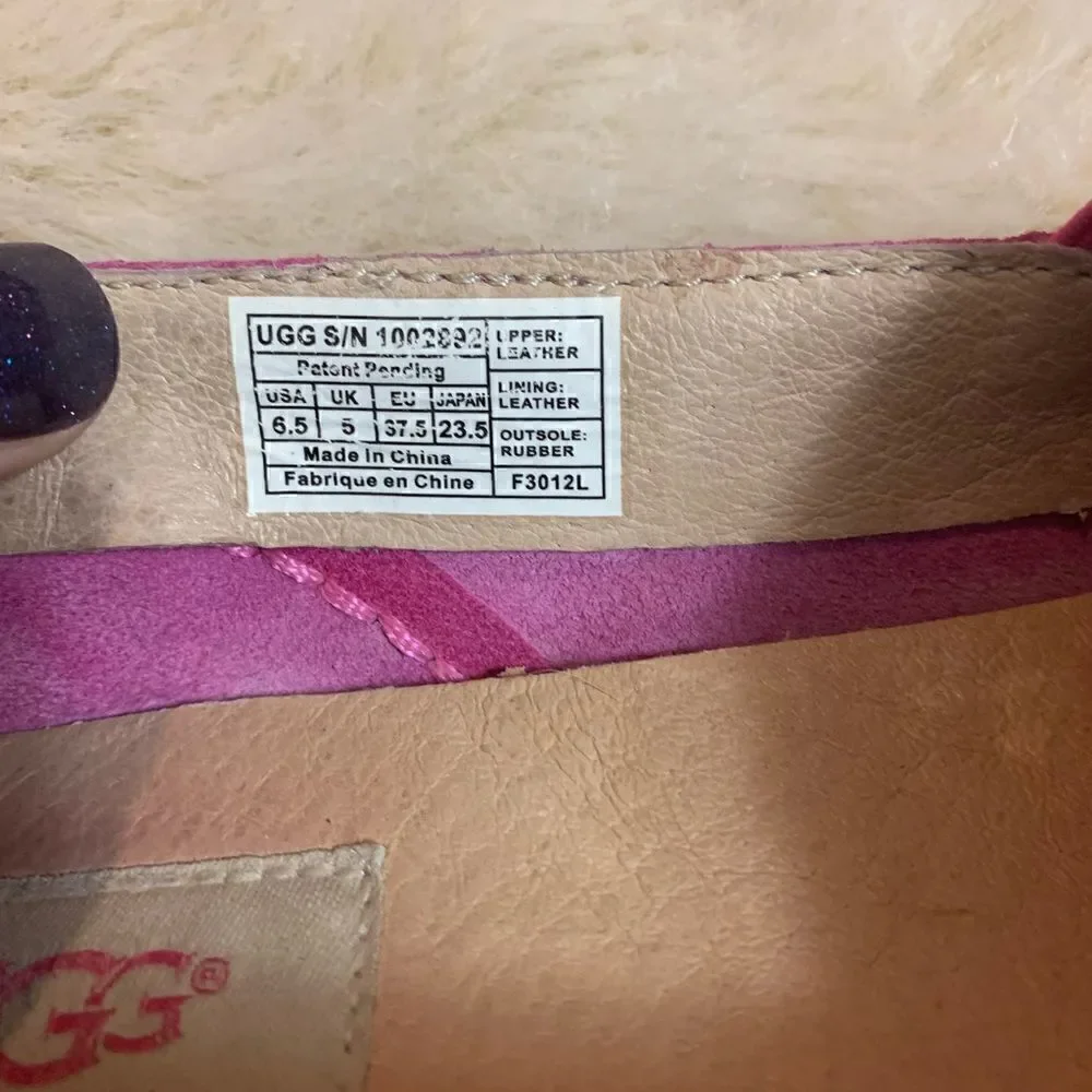 UGG Marah Moccasin in Fuschia size 6.5 - Picture 5 of 8